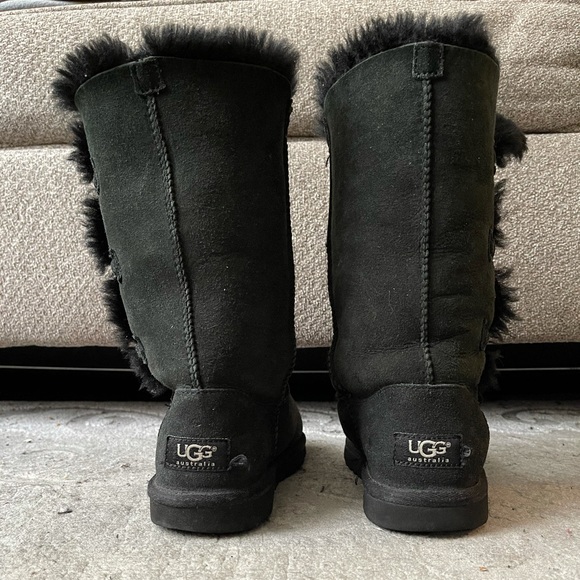 Ugg Boots - Picture 5 of 11